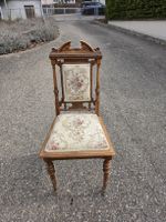 Antiker Stuhl mit Blumenmuster, Holz geschnitzt Top!