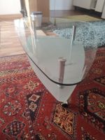 Neuwertiges Salontischchen aus Glas sucht neues Zuhause