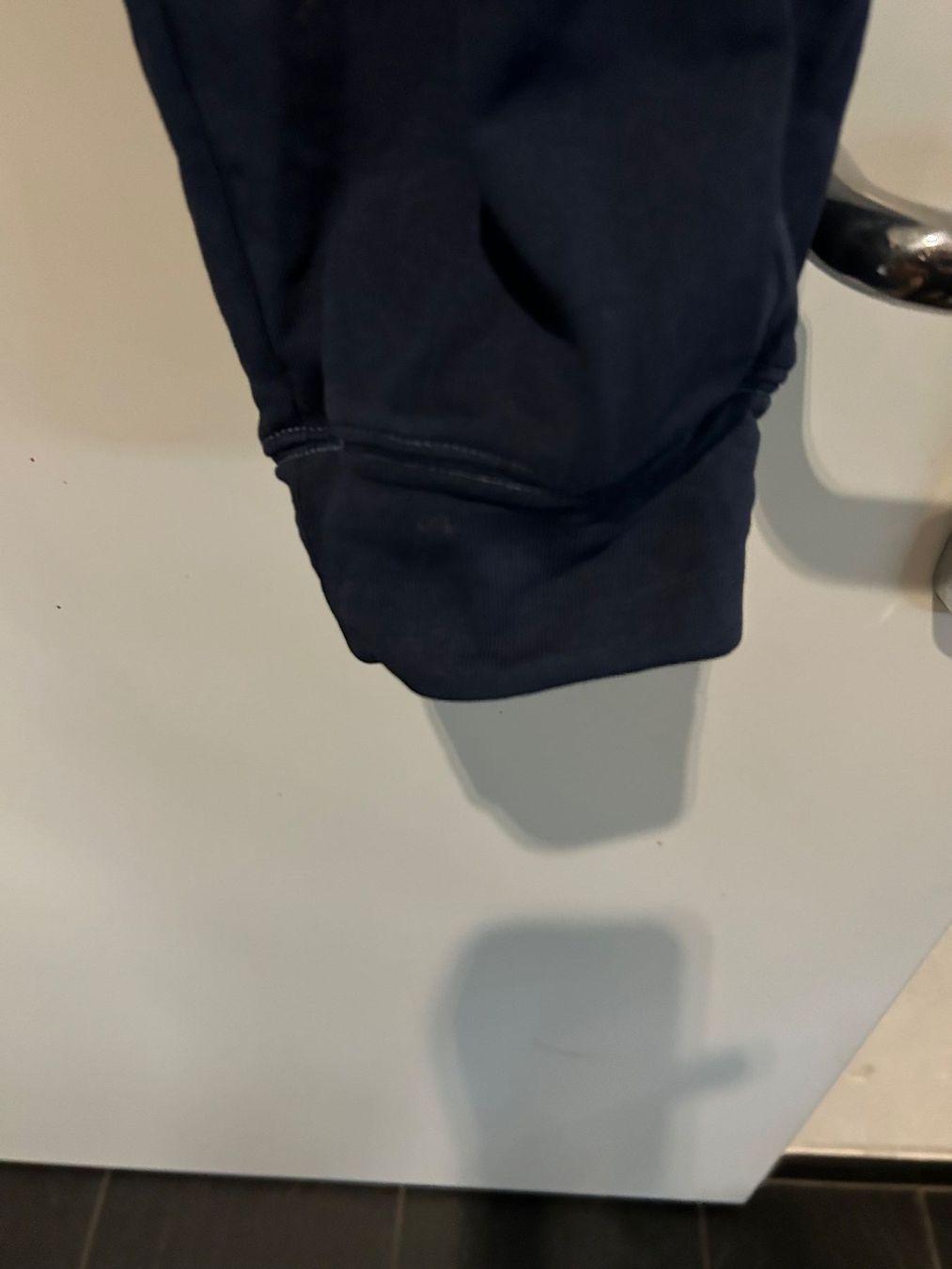 Puma Pantaloni: Sporthosen Puma dunkelblau – Usato da Zumikon venduto da Uranus88 3