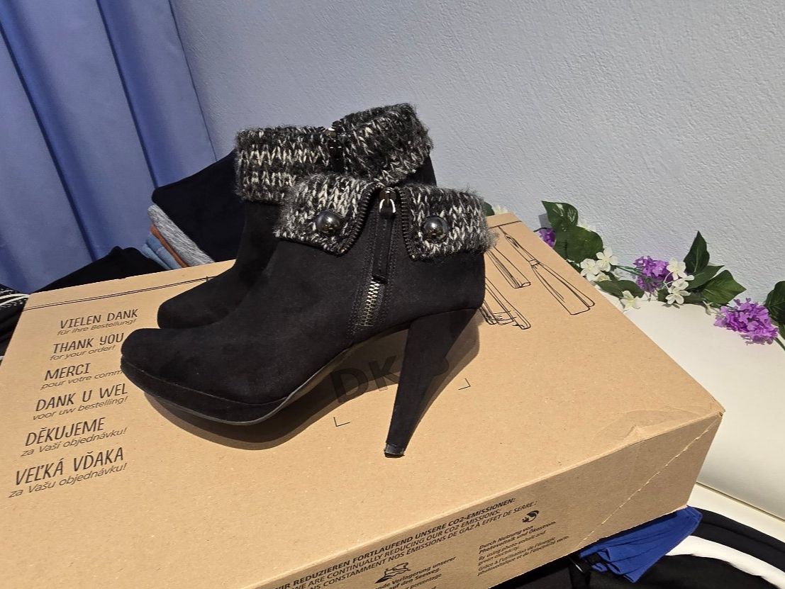 Scarpe da donna: Stiefelette Damen Grösse 39 – Usato da Chur venduto da Mikymiki 3