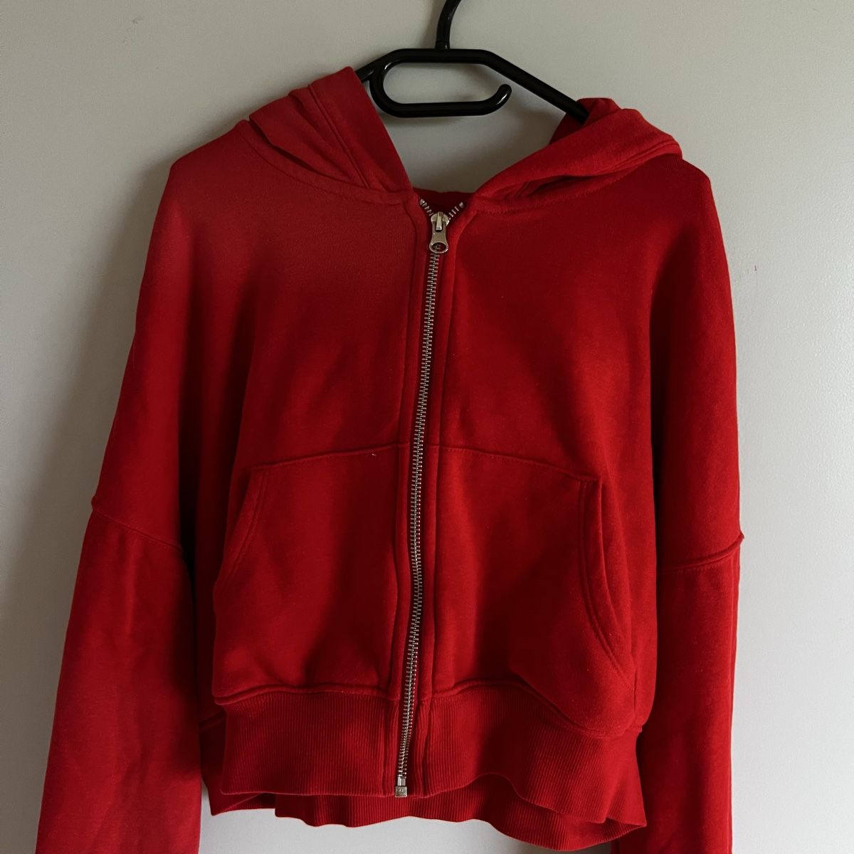H&M Vestes: Rotes kurzes Jäckchen  – D'occasion à Chur par noe_mh8b 1