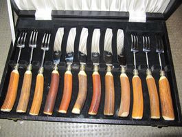 Besteckset mit Horn (Jägermotiv) Harry Hodges a Son Ltd.
