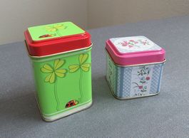 2 kleine Blechdöslein - mit Blumen- und Marienkäfermotiv