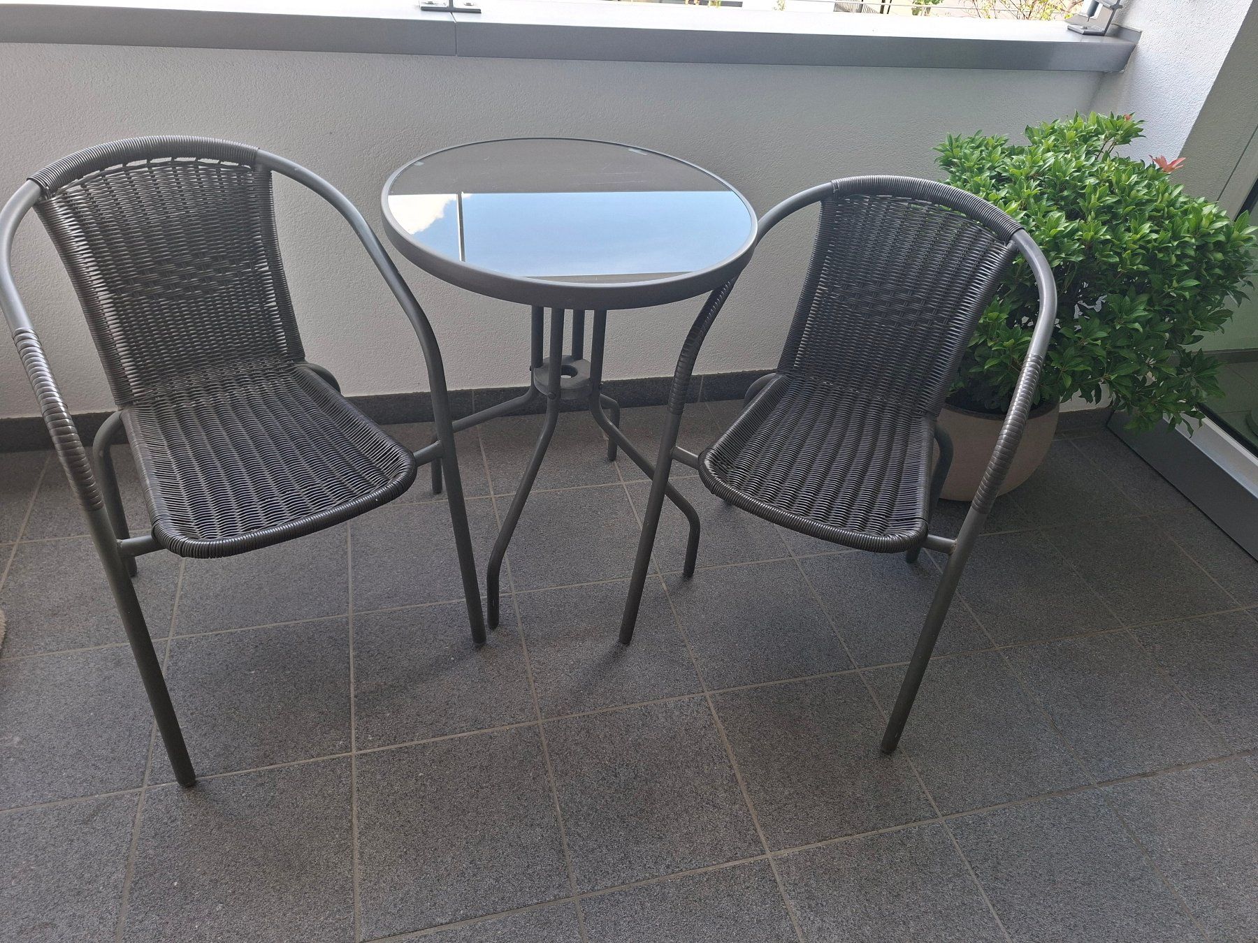 Tischset: Balkon Terrasse Set, Tisch mit 2 Stühlen – Gebraucht aus Neuenkirch von bea_xhn5