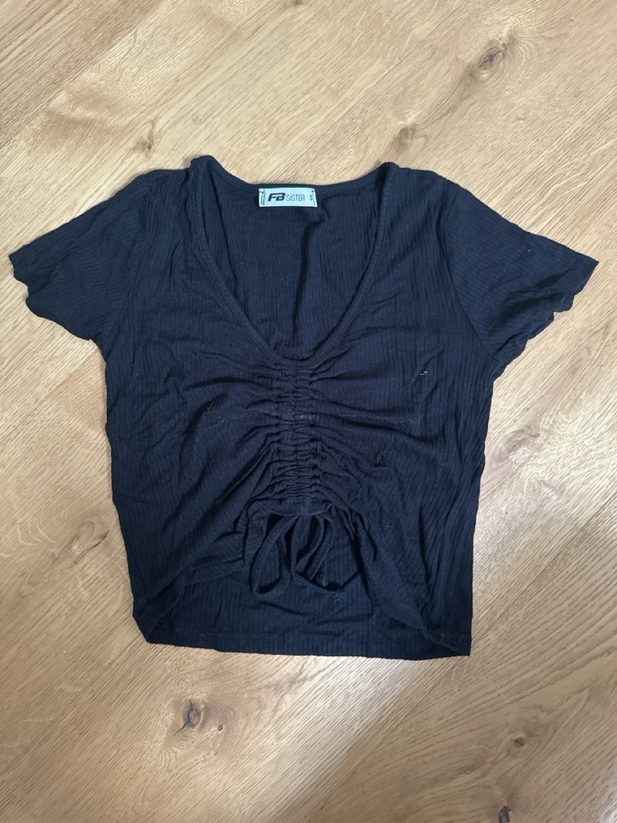 T-shirt: T-Shirt schwarz Gr. S – Usato da Diepoldsau venduto da Sonne14