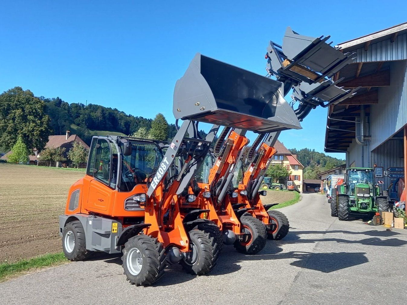 Hoflader: Radlader-Pneulader-Hoflader. Mit Schaufel – Neu und originalverpackt aus Kaltbrunn von Lasko77 4