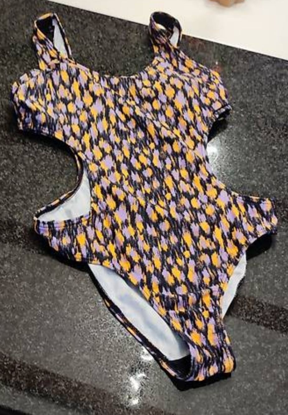 Badekleider & Bikinis: Badekleid / Tankinioberteil Set – Gebraucht aus Othmarsingen von HBN