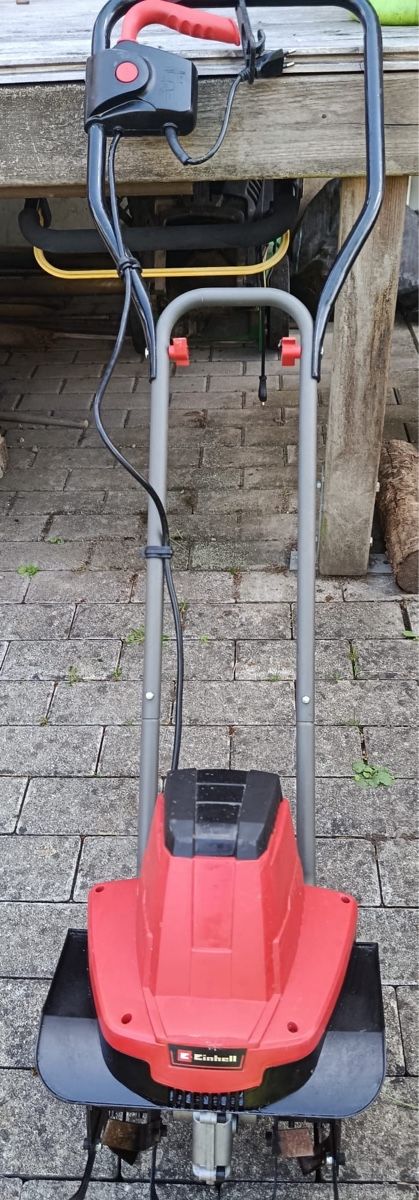 Einhell Toutes les machines: Einhell Elektro Bodenhacke – D'occasion à Büetigen par Cwuehlmaus