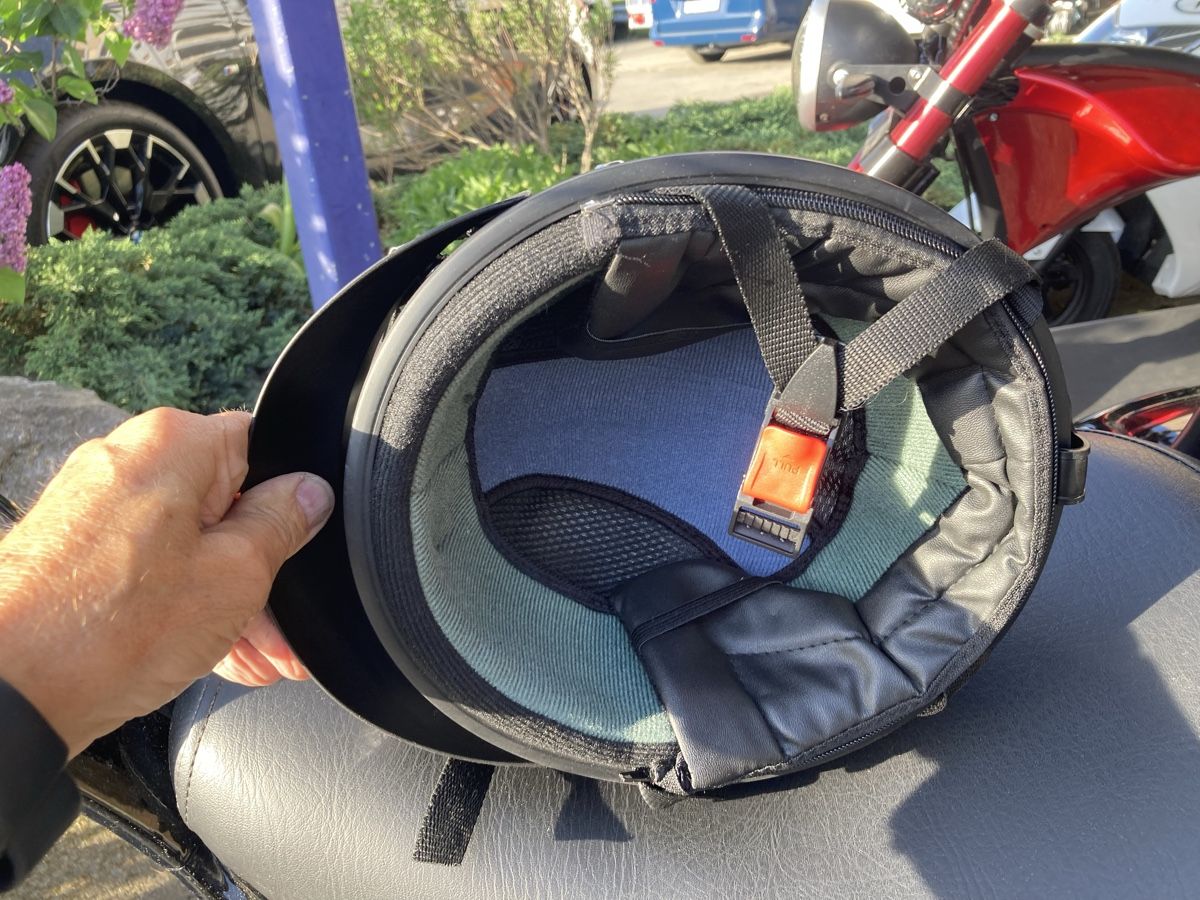 Caschi & visiere: Helm – Nuovo e nell'imballaggio originale da Belp venduto da Cikarus 4