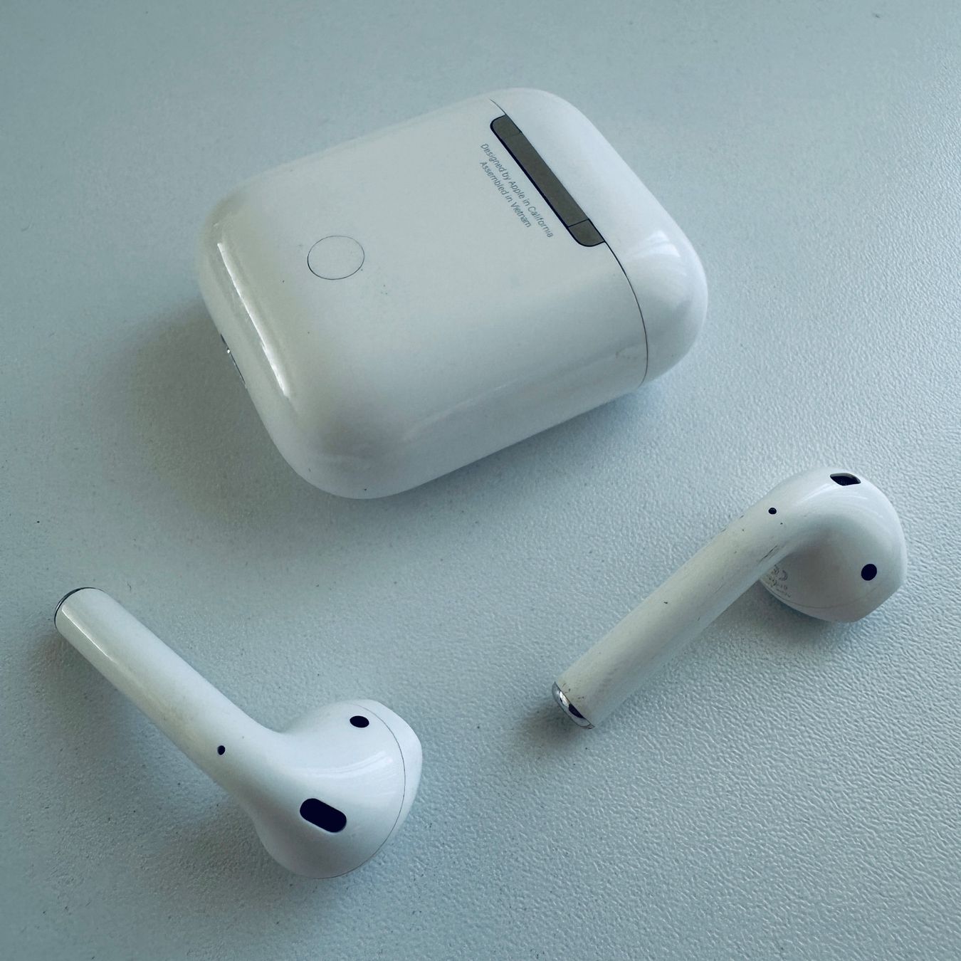 Apple Cuffie: Original Apple AirPods 2 Kopfhörer Wireless Lightning Kabel – Usato da Basel venduto da MY.AIRPODS.SHOP 6