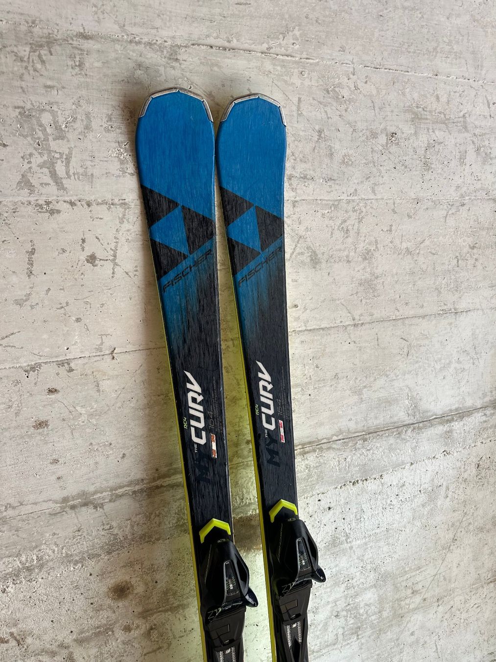 Fischer Sci: Fischer Curv RC4 Ski 164cm – Usato da Emmenbrücke venduto da karkarkar 1
