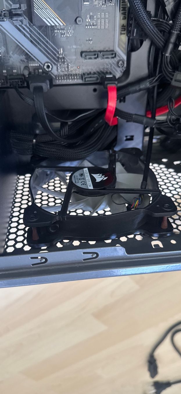Amd PC: Gaming PC Essentials + Maus & Tastaur – Usato da Niederhünigen venduto da shoel 4