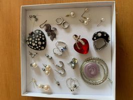 Schmuckset div. Ohrringe, Ringe, Anhänger