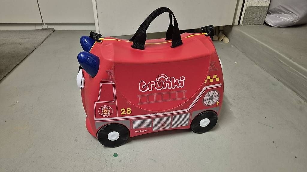 Trunki Reisekoffer: Trunki Koffer Feuerwehr – Gebraucht aus Bassersdorf von Walliseller83