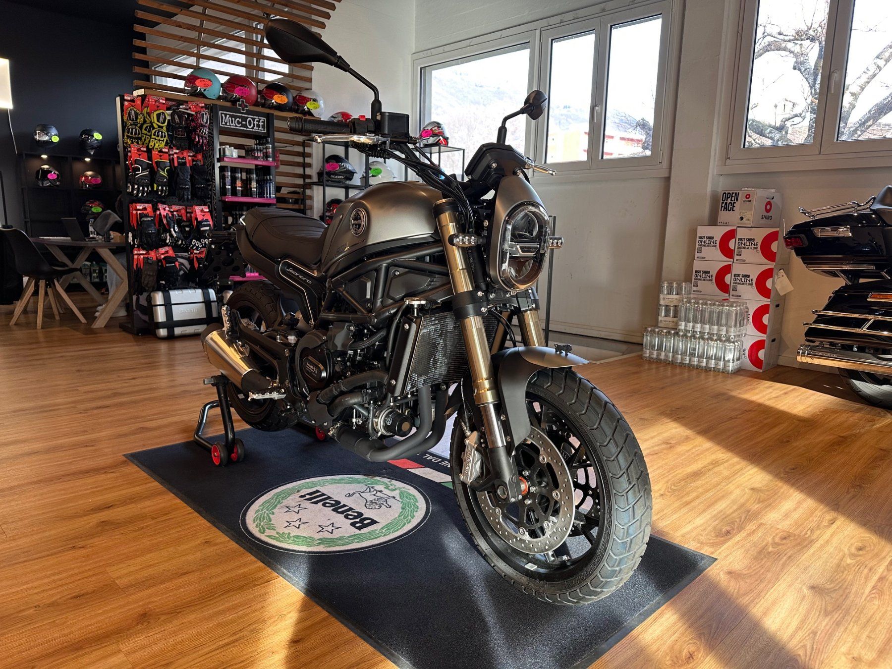 Benelli Strada: BENELLI Leoncino 800 (35kW) – Nuovo e nell'imballaggio originale da Giubiasco venduto da GarageNovantasette 1