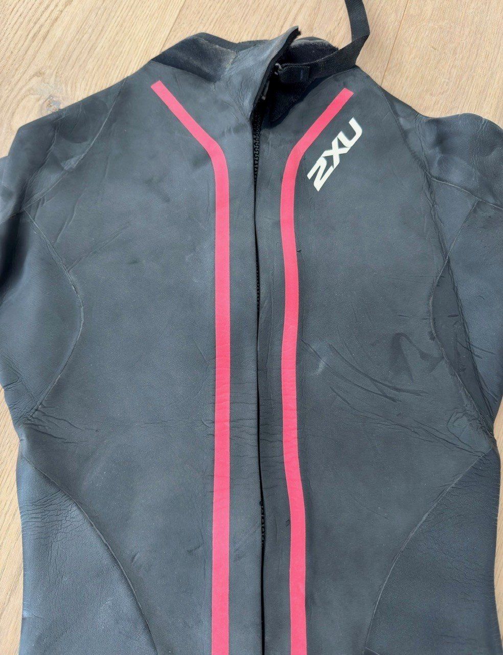 Costumes: 2XU T2 Neoprenanzug – D'occasion à Küsnacht ZH par 094501 1