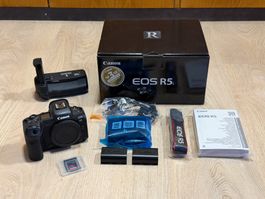 Canon EOS R5 with Canon battery grip BG-R10