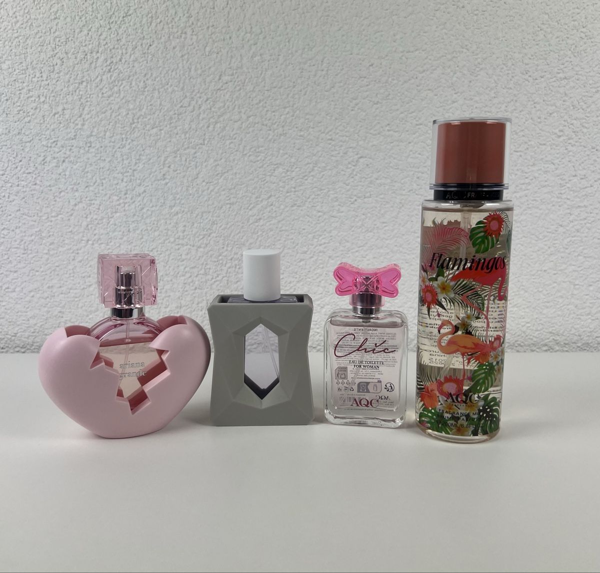 Profumi & Eau de Toilette: Ariana Grande & AQC Parfüm-Set – Usato da Stein am Rhein venduto da Moons_of_Saturn