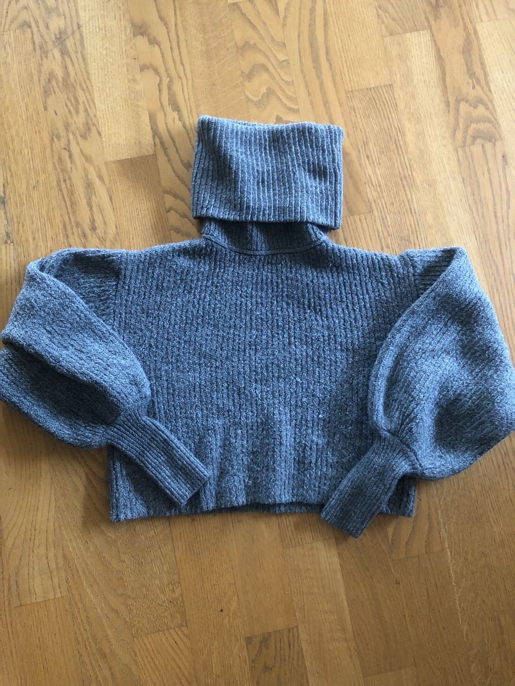 Shein Maglioni & Felpe: ROLLKRAGENPULLOVER XS/S grau – Usato da Wattwil venduto da jopara