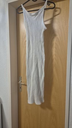 ZARA geripptes weisses Kleid, Gr. S