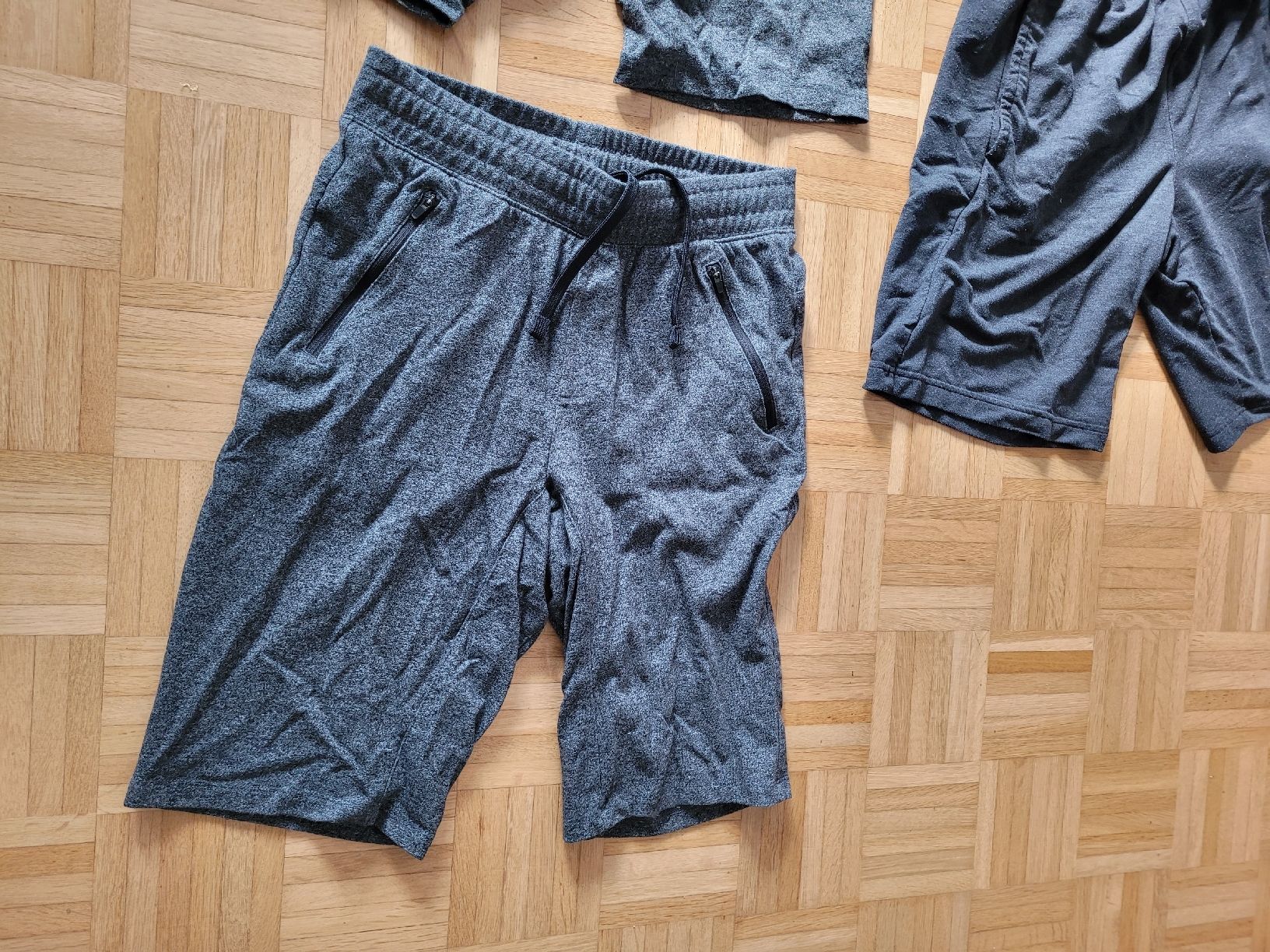 Lotti di vestiti: 5 Herren Shorts, Grösse S - Sport & Freizeit – Usato da Birsfelden venduto da samurai99 8
