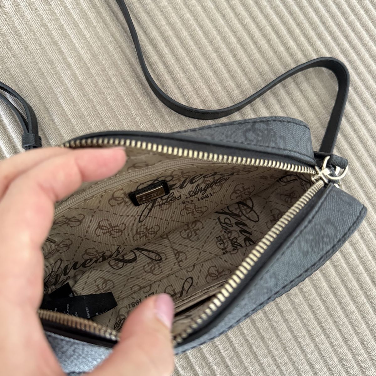 Guess Borse da donna: Guess Tasche – Usato da Zürich venduto da sabrina7 2