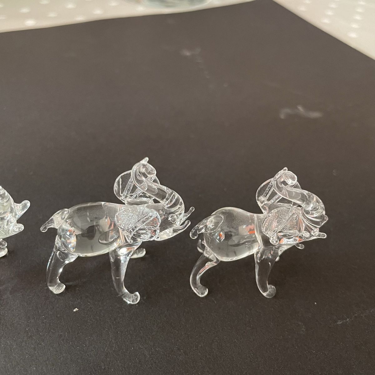 Tutte le decorazioni: NEU: Glas Figur Set Elefanten 5 stk – Nuovo e nell'imballaggio originale da Bellach venduto da Dreamer2501 3