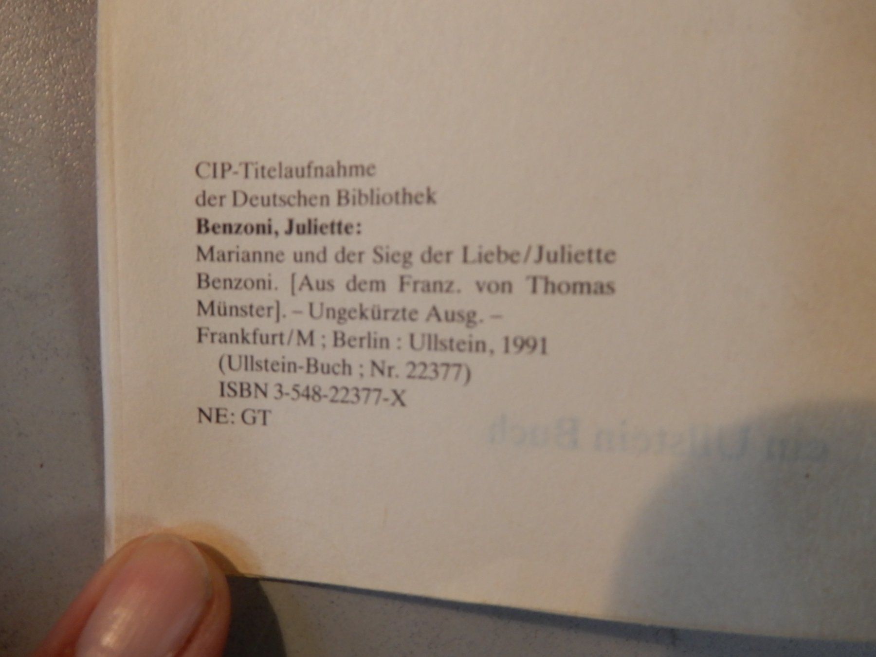 Bücher: Roman "Marianne und der Sieg der Liebe" – Gebraucht aus Erstfeld von Mario_boe0 3