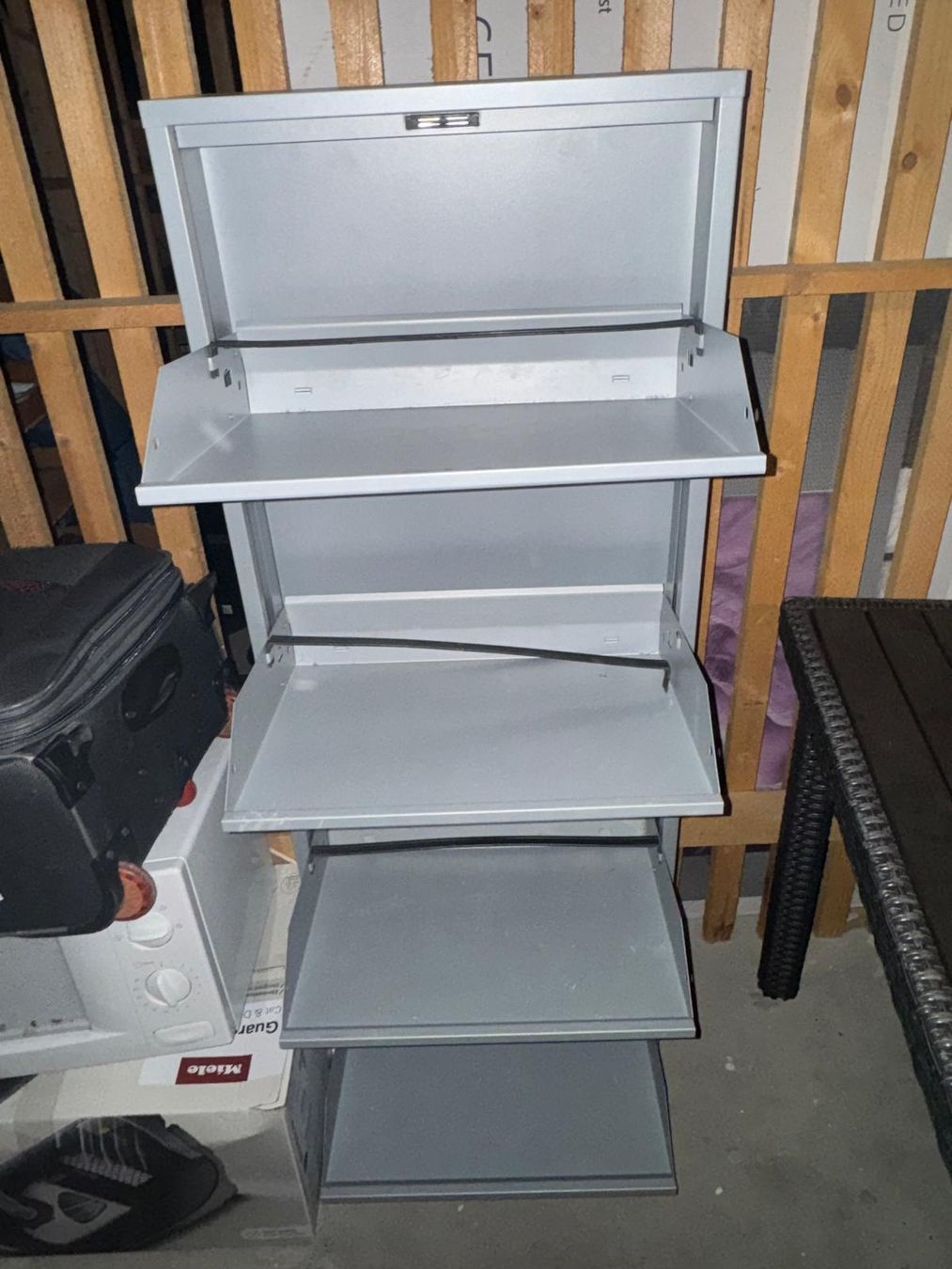 Autoribaltabili: ​Metall-Schuhkipper mit 4 Fächern – Usato da Herisau venduto da meh_lv5l