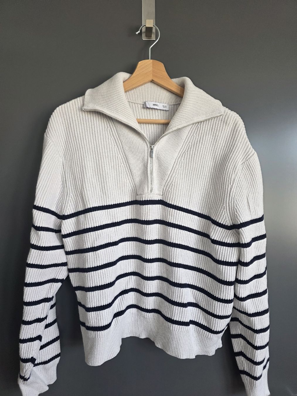 Mango Maglioni & Felpe: Pullover MNG gestreift mit Reissverschluss Grösse L – Usato da Schlieren venduto da est_b2px 1