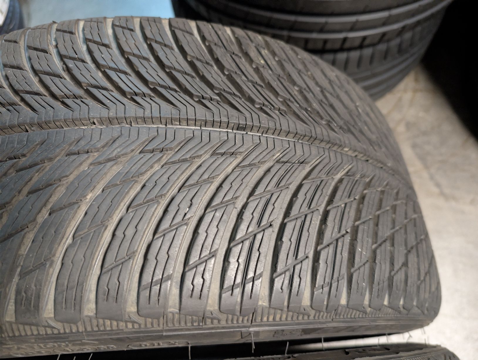 Michelin Pneus & Roues: Winterreifen  – D'occasion à Dürrenäsch par Pneu-Idris 3