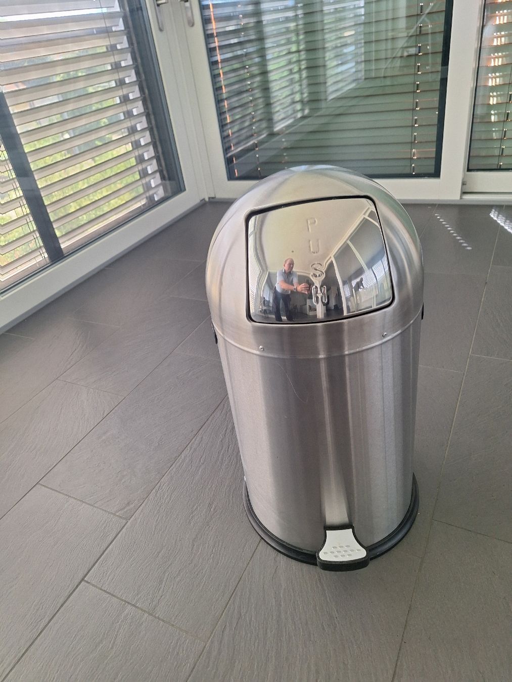 Abfalleimer: Abfalleimer  – Gebraucht aus Aesch BL von minu65