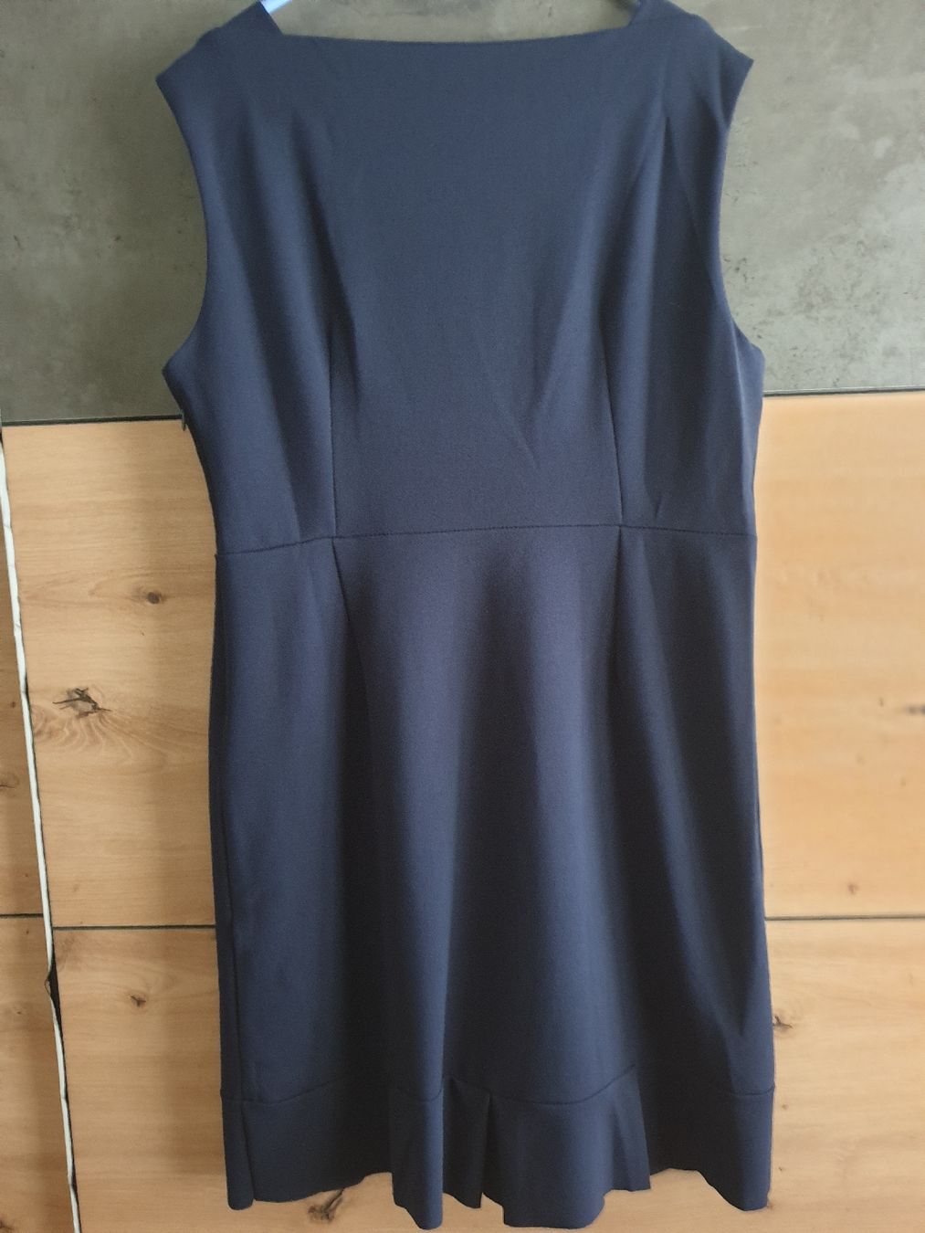 Vestiti: Très jolie robes – Usato da Fribourg venduto da mal_8zjh 2