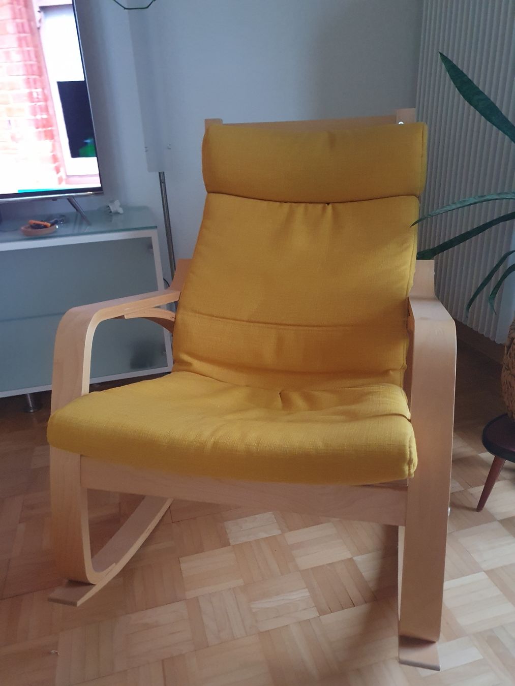 Ikea Poltrone: Schaukelstuhl POÄNG von Ikea – Usato da Luzern venduto da Corueegsegger 2
