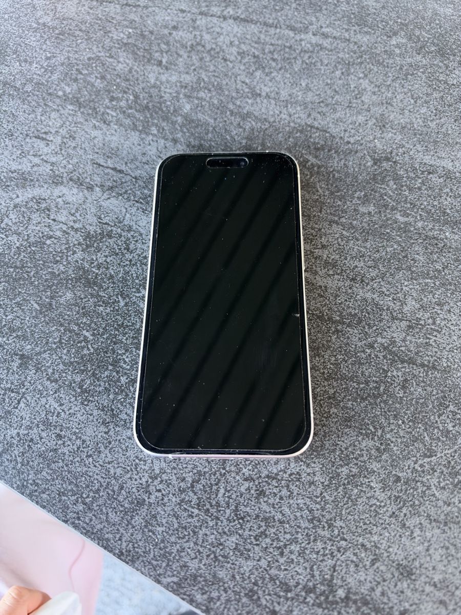 Apple Telefoni cellulari / Smartphones: iPhone 15 pro 128 GB – Usato da Stetten AG venduto da sarah1893 5