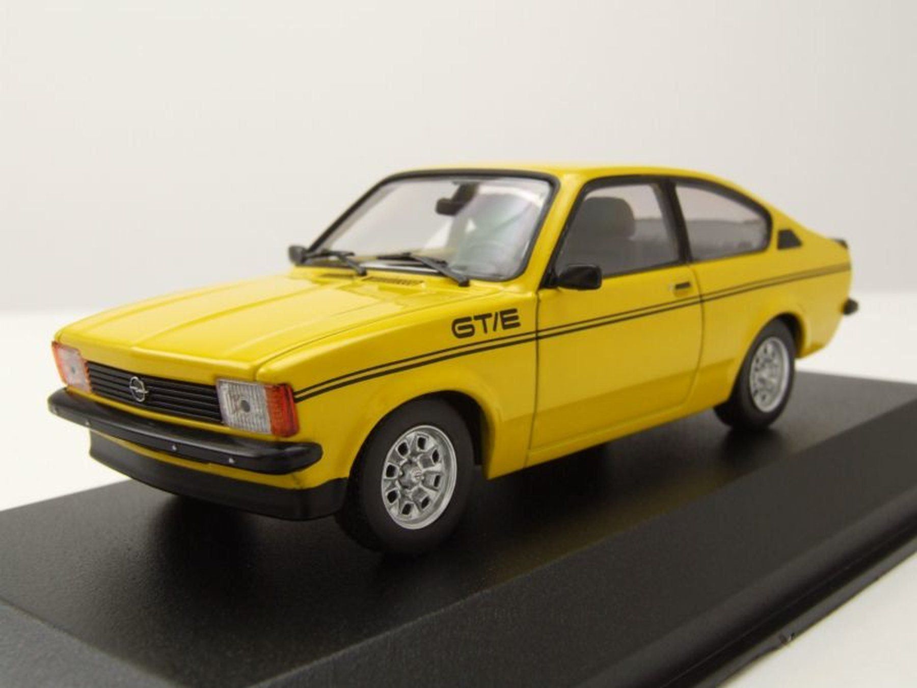 Minichamps Modellini d'auto: Opel Kadett C GT/E (1978) – Nuovo e nell'imballaggio originale da Flawil venduto da Imperiosud 1