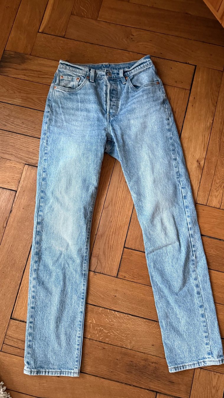 Levi's Jeans: Levis 501 Jeans – Nuovo (secondo la descrizione) da Schaffhausen venduto da melanieisa