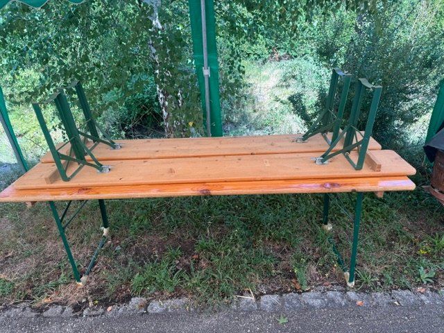 Set di tavolo e panche: Festbankgarnitur, Holz, gebraucht – Usato da Pfaffnau venduto da Gerry1503