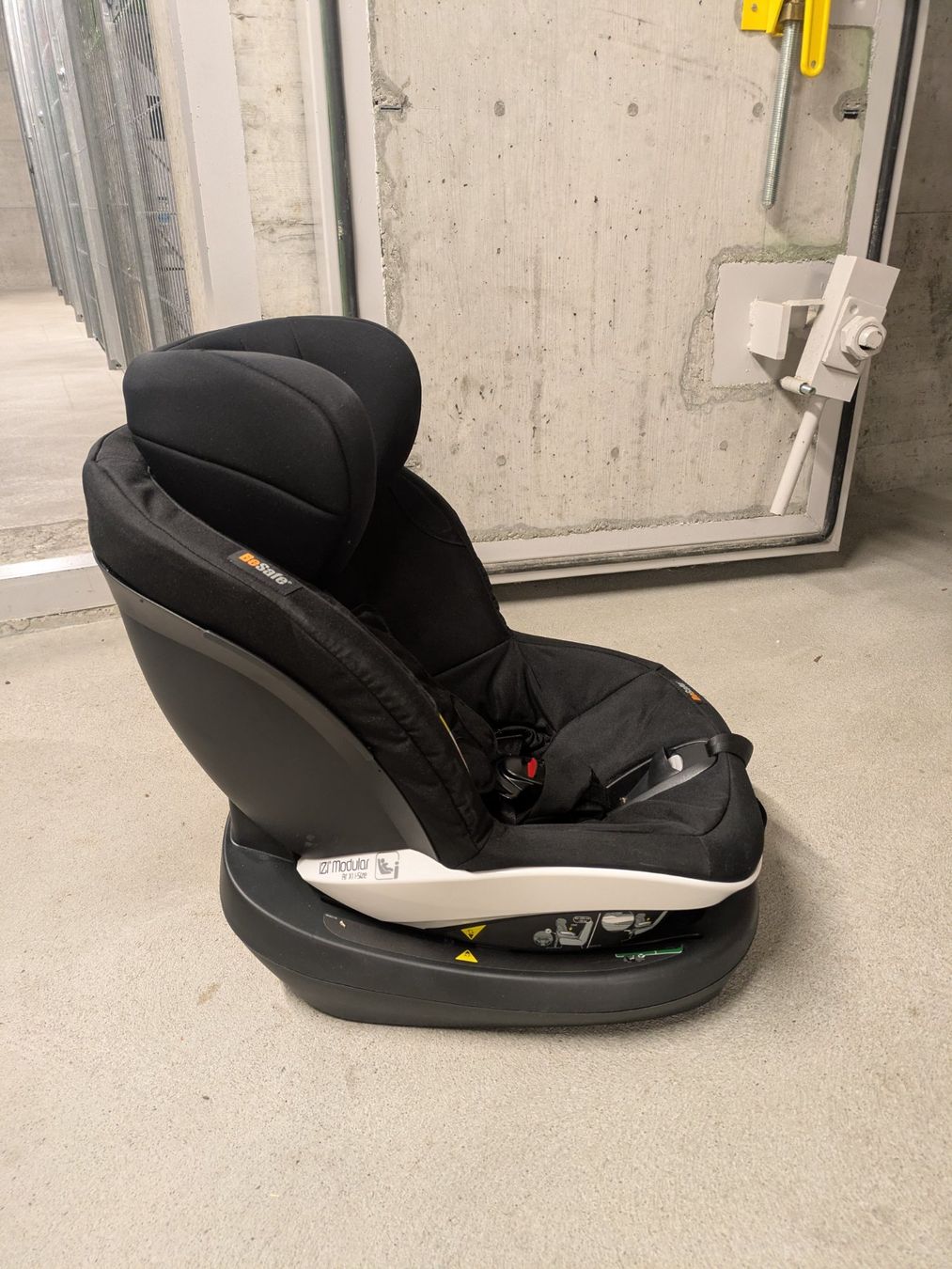Seggiolini per auto: BeSafe iZi Go Modular + iZi Modular + Isofix-basis – Usato da Solothurn venduto da joe_9fs7 6
