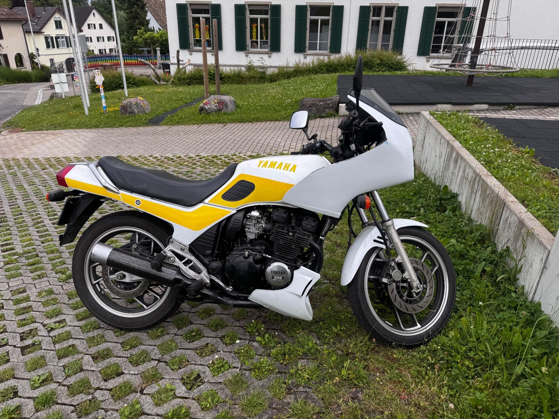 Yamaha Strada: Yamaha XJ600 – Usato da Horgen venduto da aen_fp92 1