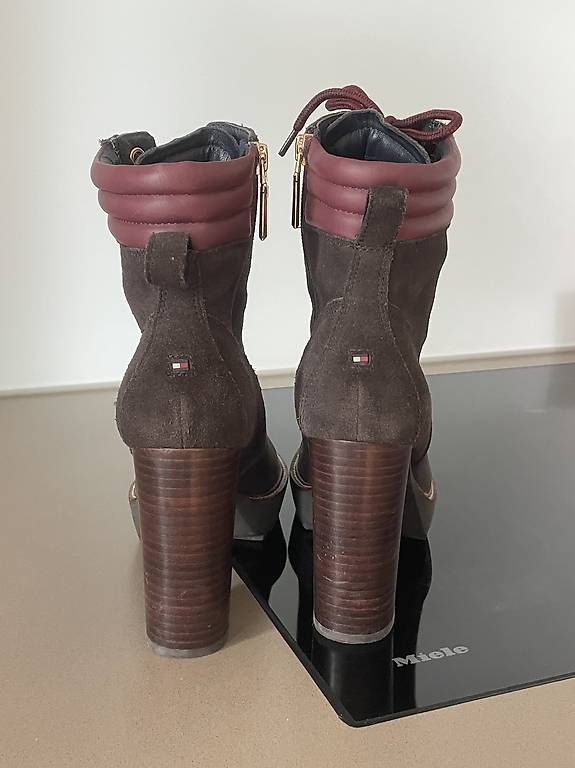 Scarpe da donna: Tommy Hilfiger Stiefeletten braun Gr. 39 – Nuovo (secondo la descrizione) da Meilen venduto da SabrinaK1992 2