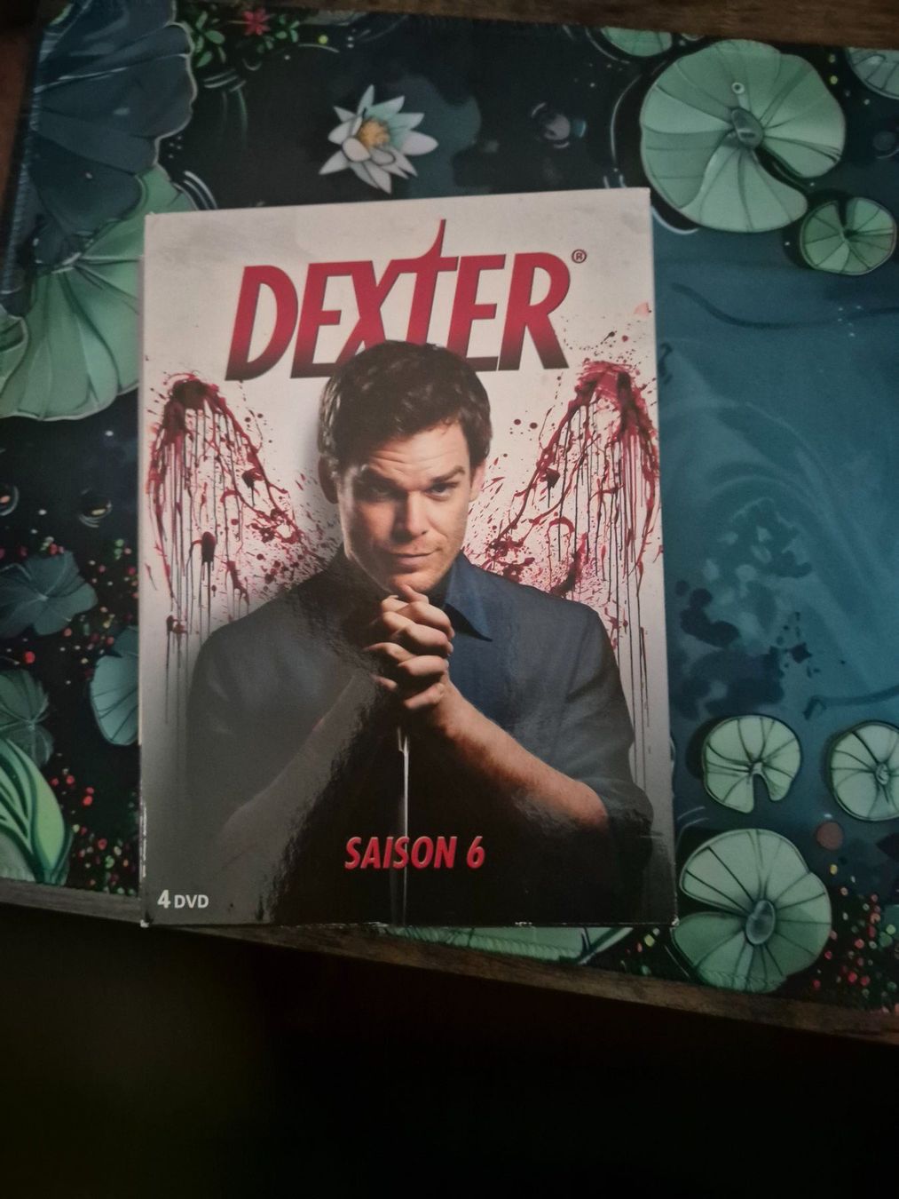 Tutti i DVDs: DVD - Série "Dexter" Saison 6 complète. – Nuovo (secondo la descrizione) da Monthey venduto da Cyann_73
