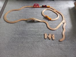 (SG02) Brio Holzeisenbahn Set mit Zubehör, Elektro Zug,..