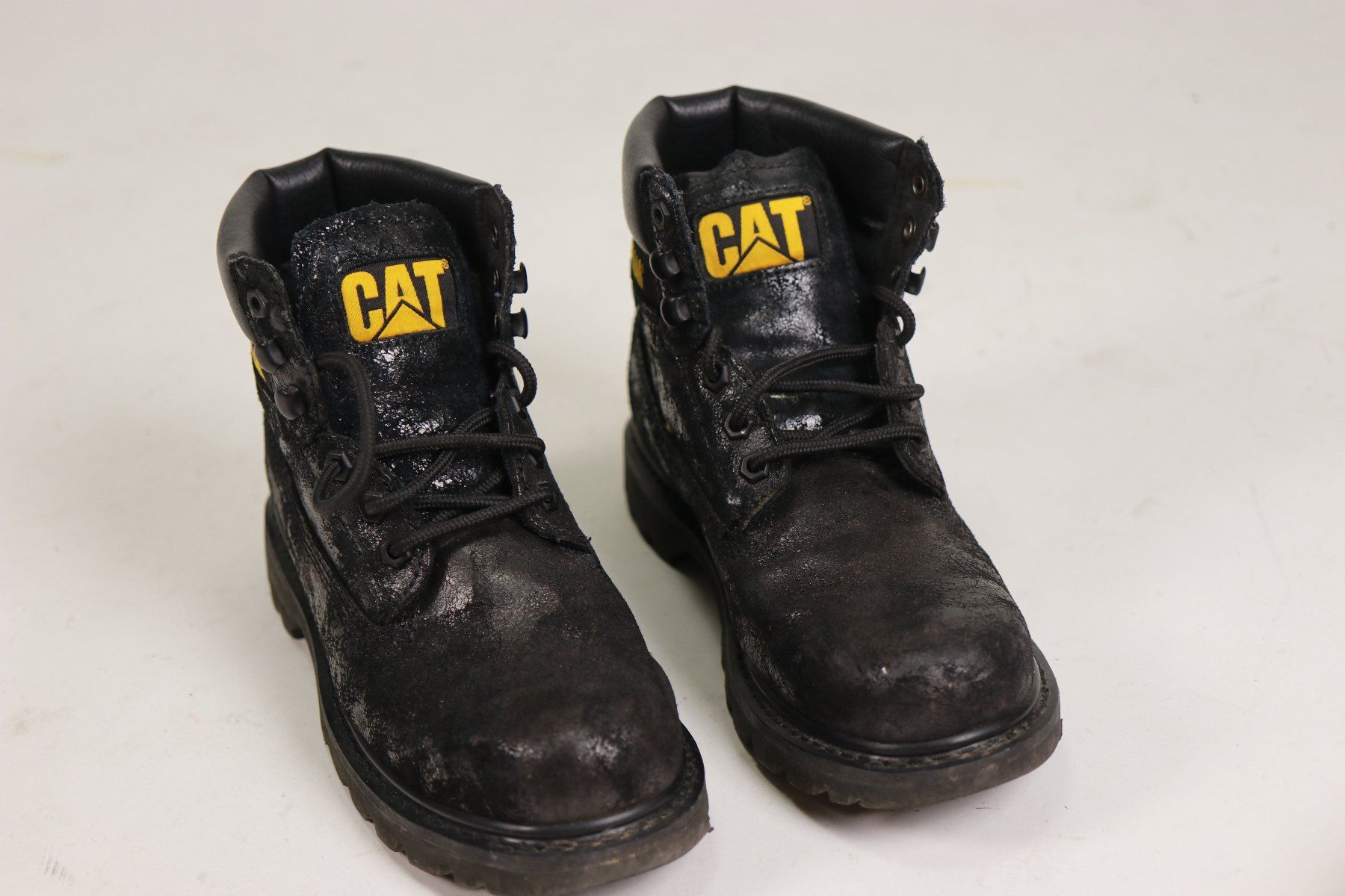 Caterpillar Scarpe da donna: CATERPILLAR Boots - Schuhe Gr.39 – Usato da Hombrechtikon venduto da BAZ-Vintage 4