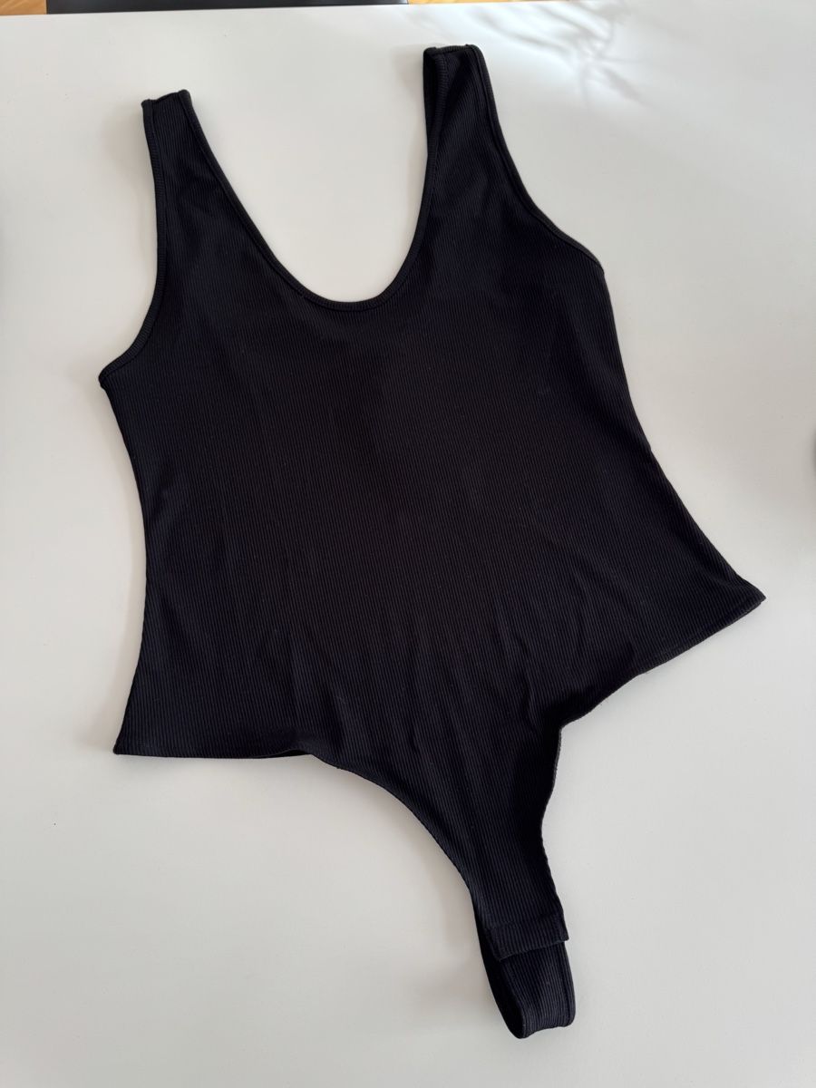 H&M Top: Neuer GERIPPTER TANGABODY H&M – Nuovo e nell'imballaggio originale da Solothurn venduto da Vintage87 2