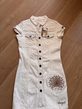 Desigual Jeans-Kleid weiss mit Stickerei neu mit Etikett