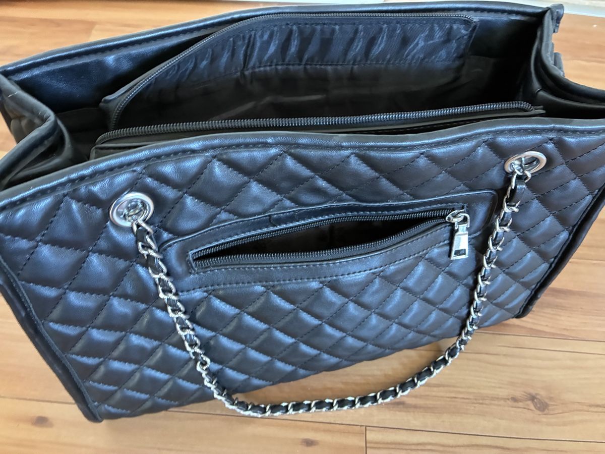 Sacs femmes: Handtasche schwarz gesteppt – D'occasion à Winterberg ZH par Badu95 2
