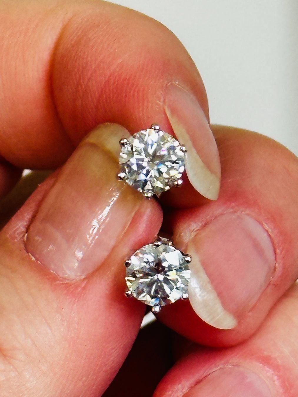 Orecchini pendenti & Orecchini a lobo: 2.00(total)ct VVS1WHITE MOISSANITE earrings with certificate – Nuovo e nell'imballaggio originale da Genève venduto da AWWA 1