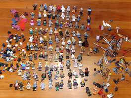 110 Lego Star wars Figuren und Teile und Waffen
