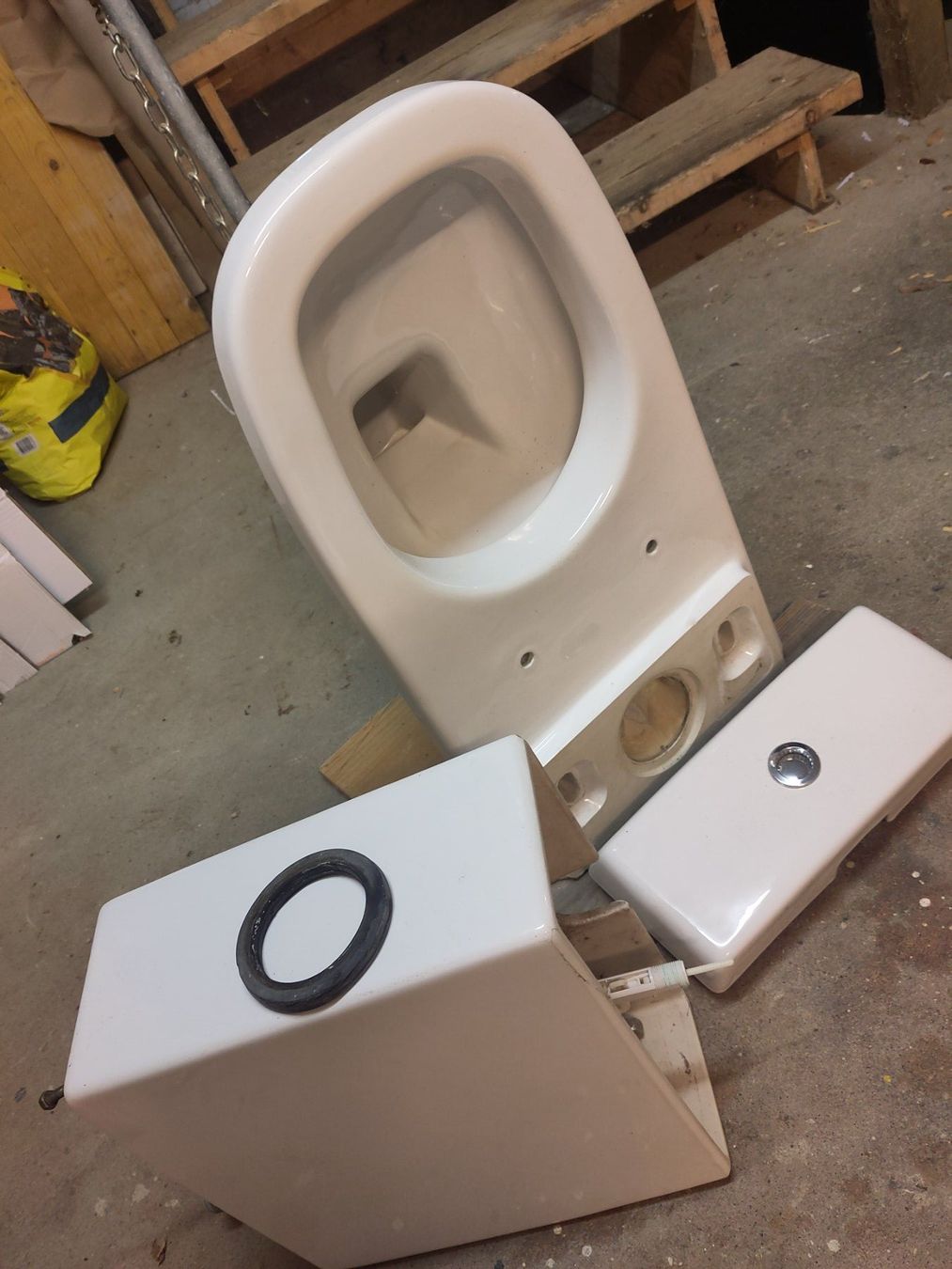 WC: WC mit Spülkasten – Usato da Wetzikon ZH venduto da Amor6 2